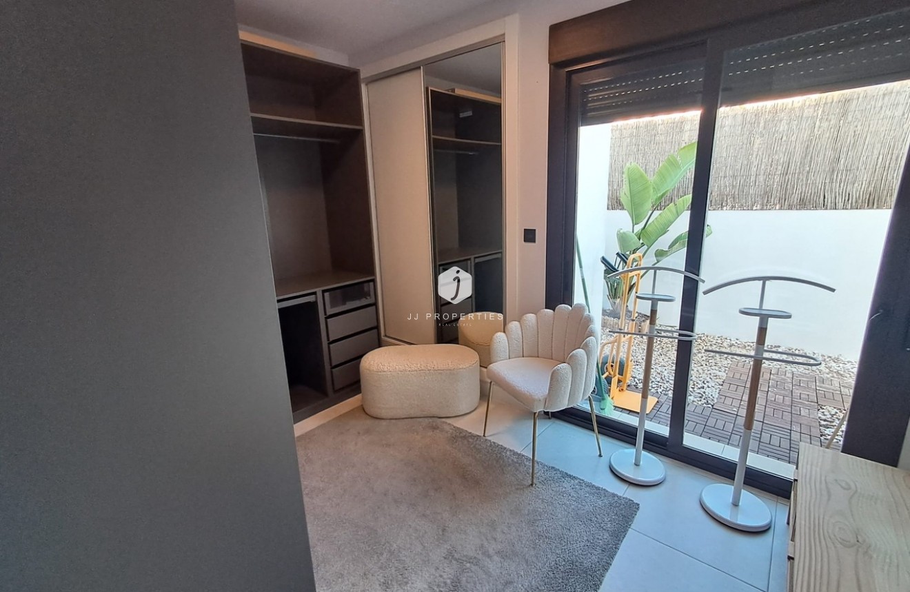 Resale - Villa -
Cabo Roig - Costa Blanca