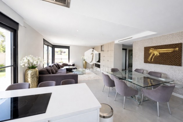 Resale - Villa -
Los Balcones - Costa Blanca