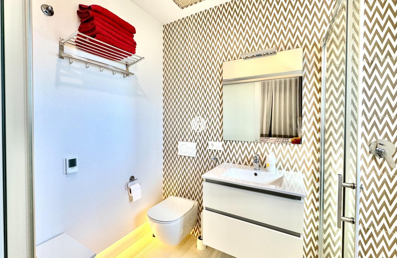 Resale - Villa -
Orihuela Costa - Lomas de Cabo Roig