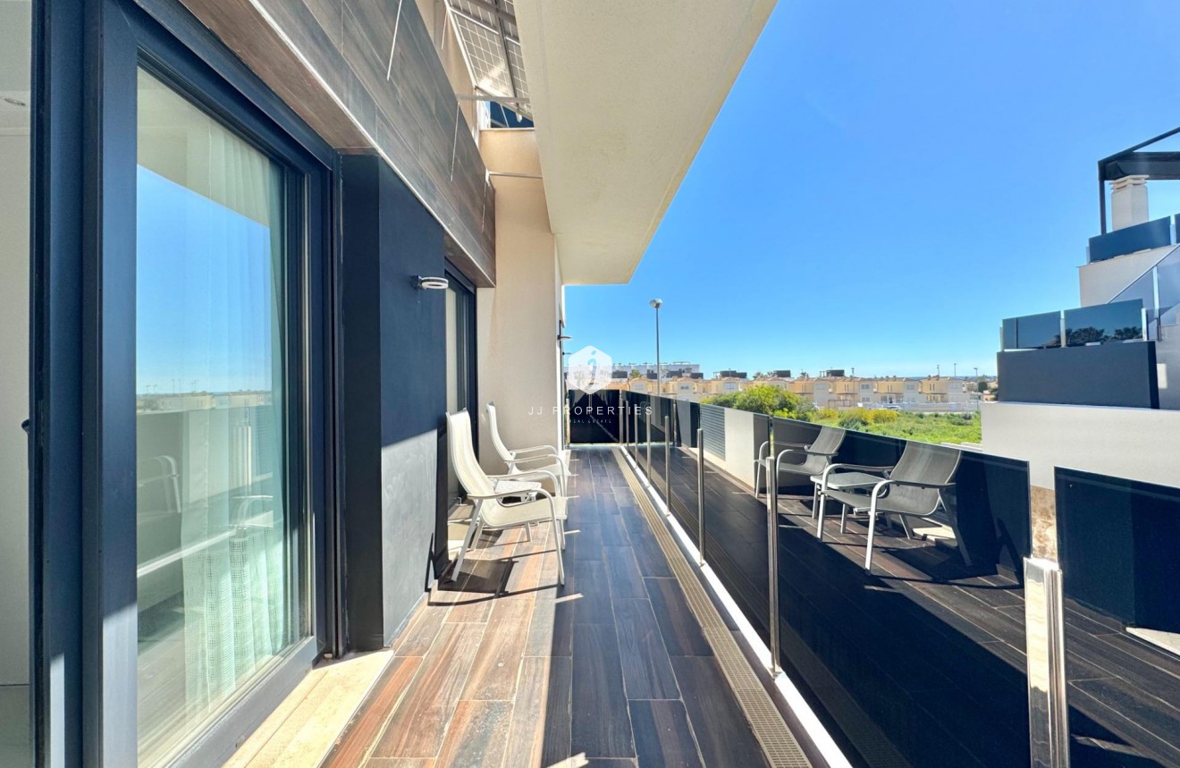 Resale - Villa -
Orihuela Costa - Lomas de Cabo Roig