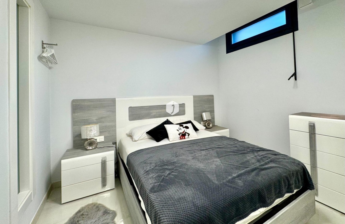 Resale - Villa -
Orihuela Costa - Lomas de Cabo Roig