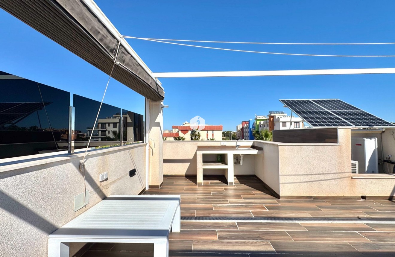 Resale - Villa -
Orihuela Costa - Lomas de Cabo Roig