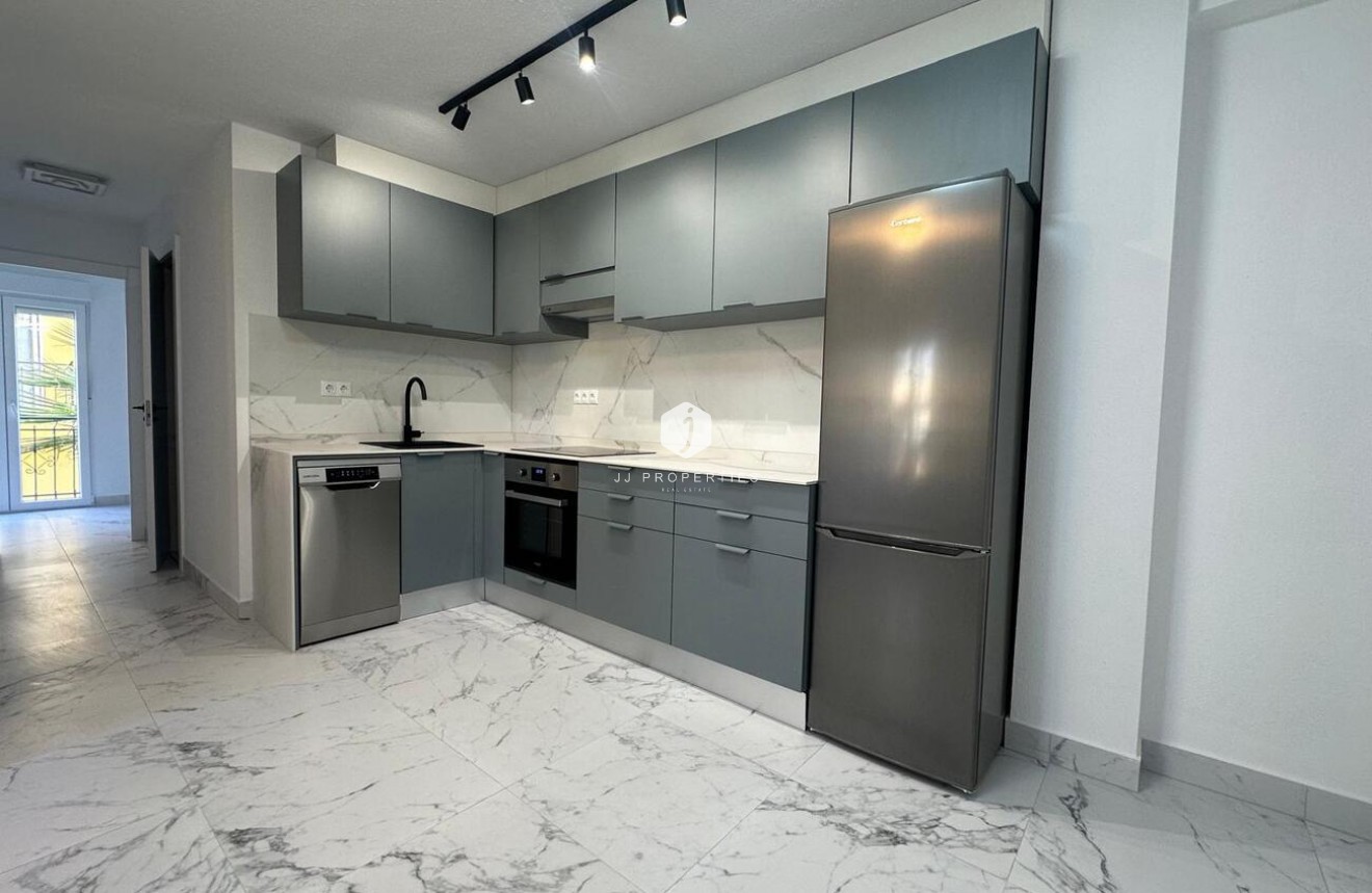 Resale - Apartment / flat -
Torrevieja - La veleta