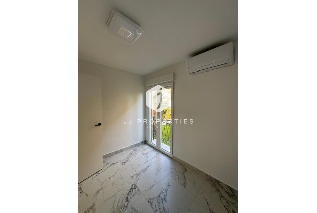 Resale - Apartment / flat -
Torrevieja - La veleta