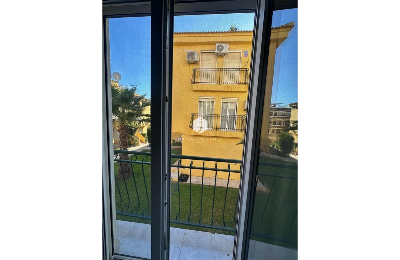 Resale - Apartment / flat -
Torrevieja - La veleta