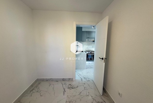 Resale - Apartment / flat -
Torrevieja - La veleta