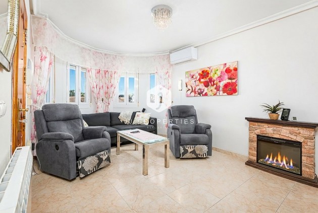 D'occasion - Villa -
Torrevieja - Costa Blanca