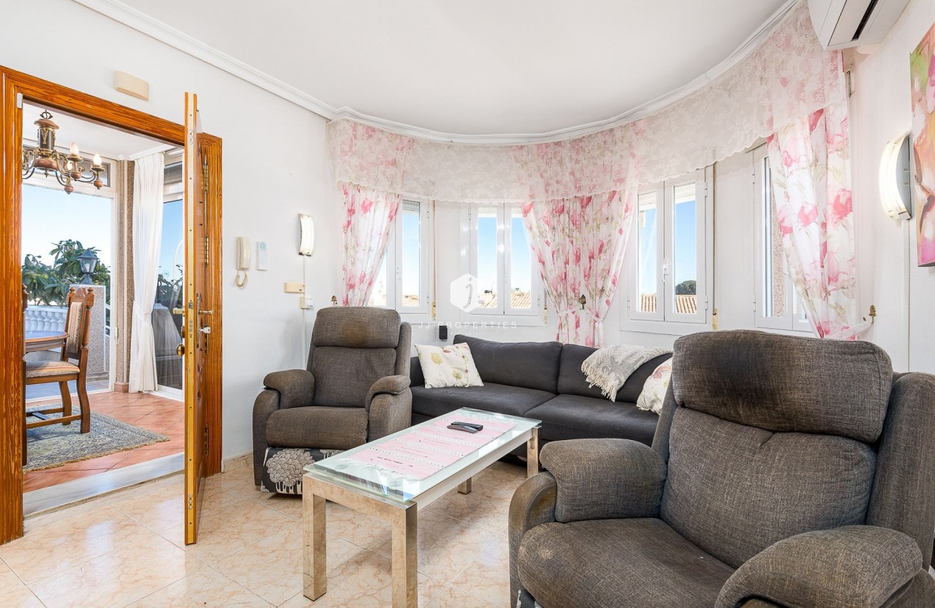 D'occasion - Villa -
Torrevieja - Costa Blanca