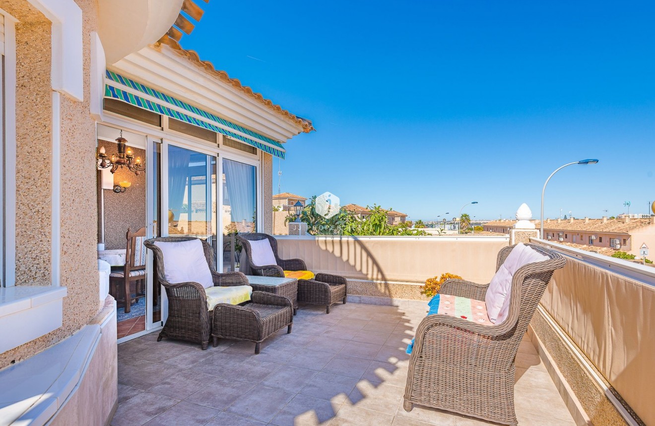 D'occasion - Villa -
Torrevieja - Costa Blanca