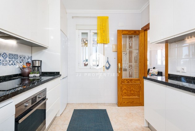 D'occasion - Villa -
Torrevieja - Costa Blanca