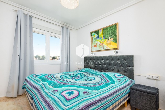 D'occasion - Villa -
Torrevieja - Costa Blanca