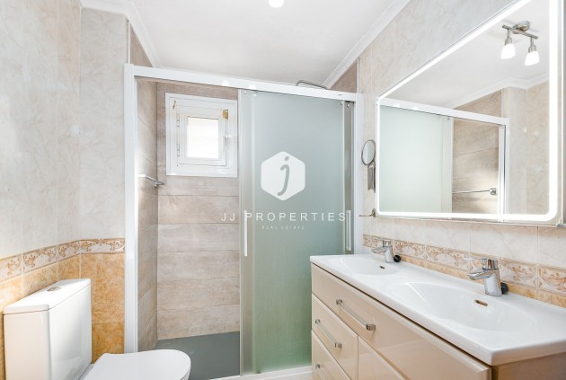 D'occasion - Villa -
Torrevieja - Costa Blanca