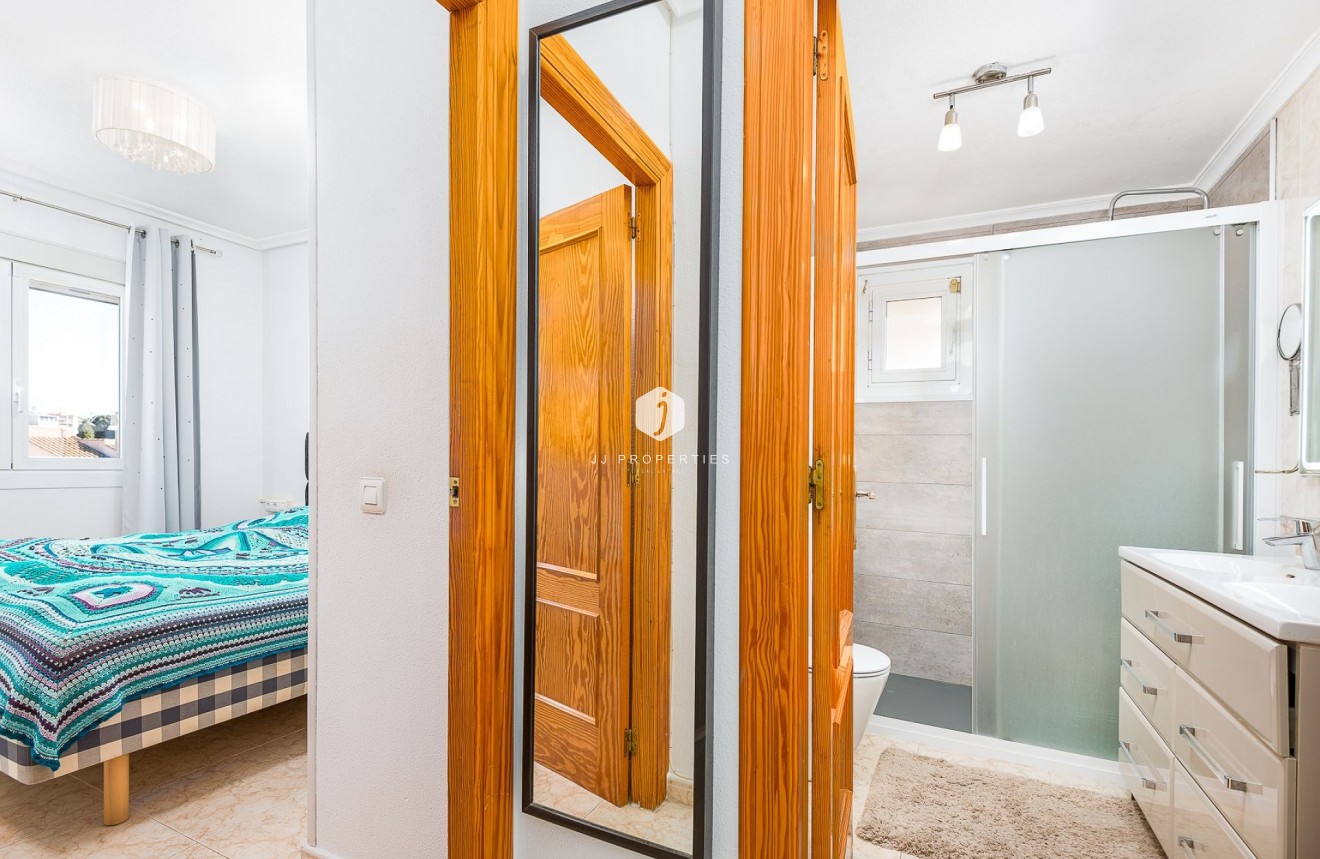 D'occasion - Villa -
Torrevieja - Costa Blanca