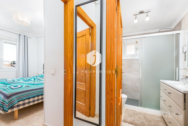 D'occasion - Villa -
Torrevieja - Costa Blanca