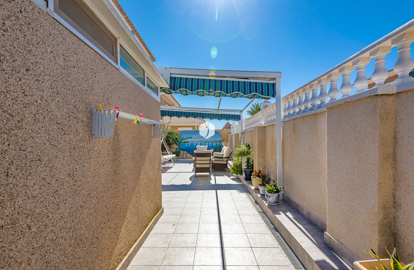 D'occasion - Villa -
Torrevieja - Costa Blanca