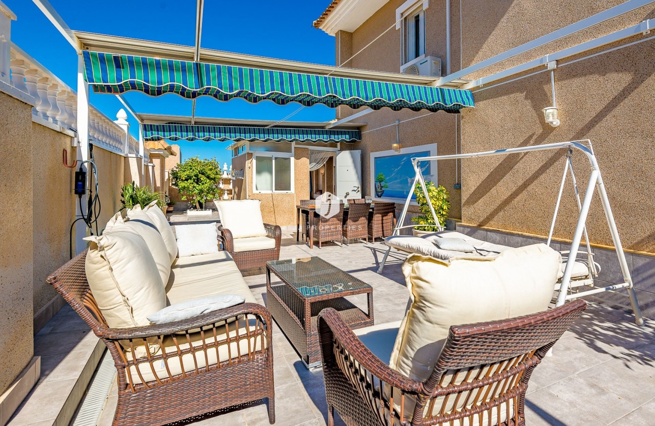 D'occasion - Villa -
Torrevieja - Costa Blanca