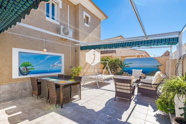 D'occasion - Villa -
Torrevieja - Costa Blanca