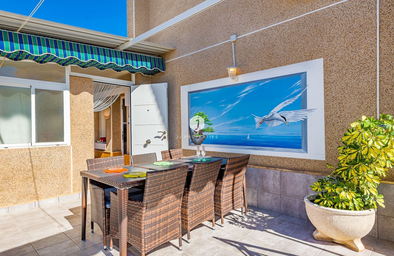 D'occasion - Villa -
Torrevieja - Costa Blanca