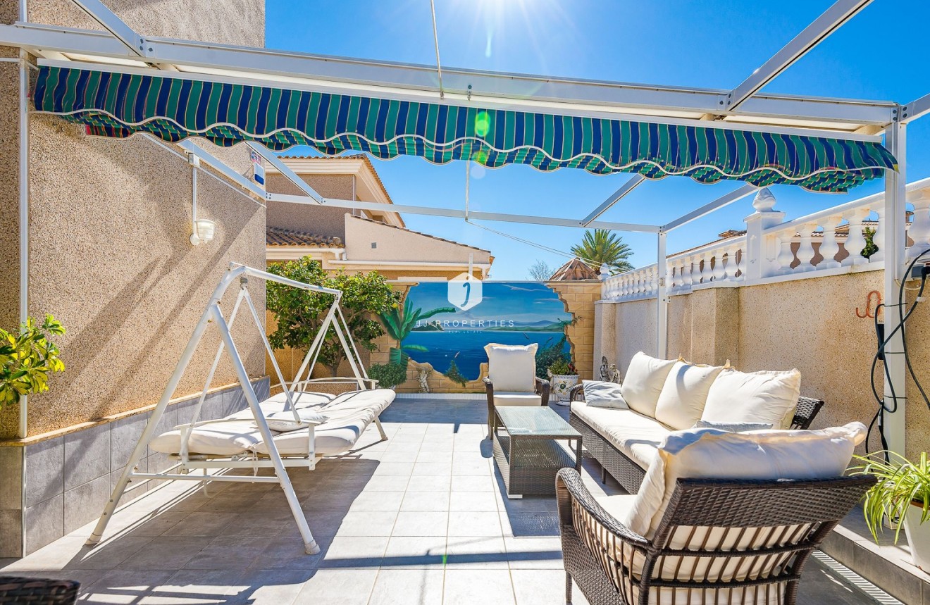 D'occasion - Villa -
Torrevieja - Costa Blanca