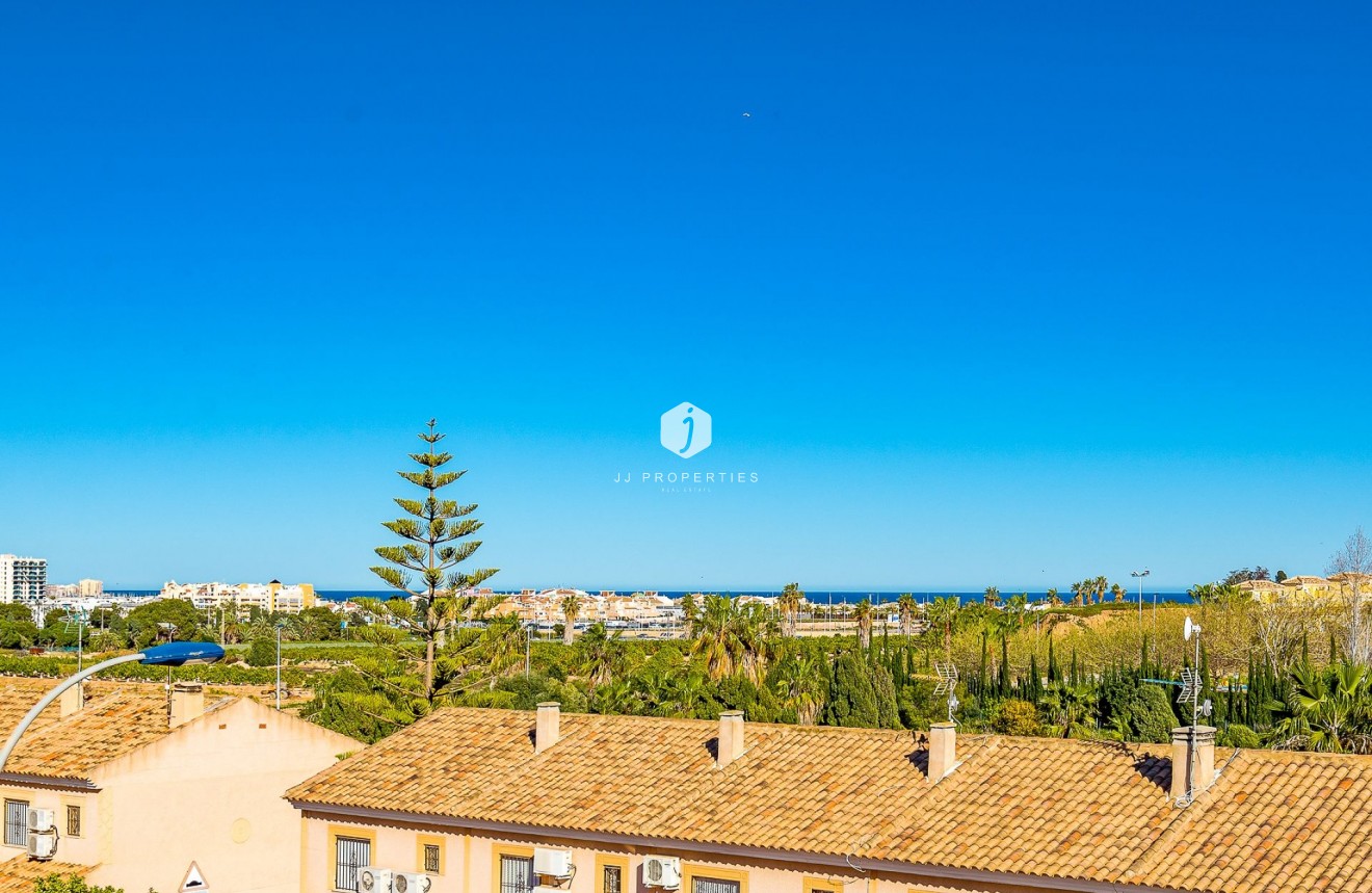D'occasion - Villa -
Torrevieja - Costa Blanca