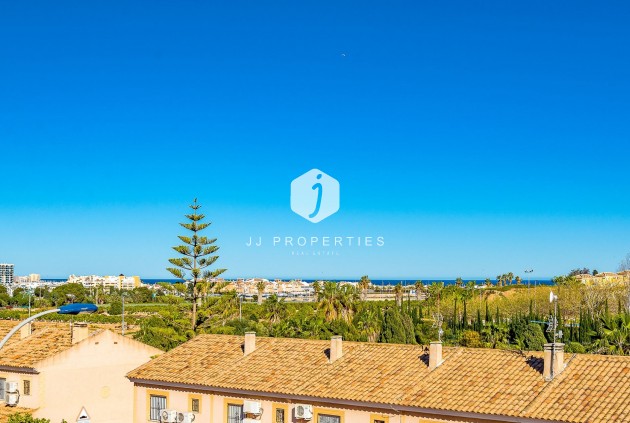D'occasion - Villa -
Torrevieja - Costa Blanca