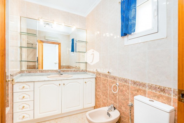 D'occasion - Villa -
Torrevieja - Costa Blanca