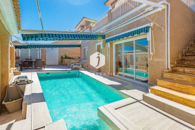 D'occasion - Villa -
Torrevieja - Costa Blanca