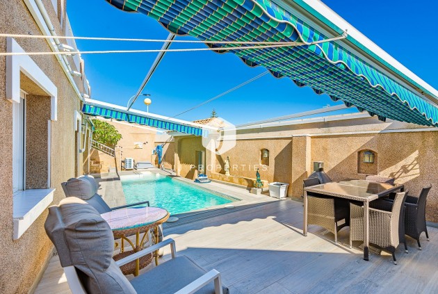 D'occasion - Villa -
Torrevieja - Costa Blanca