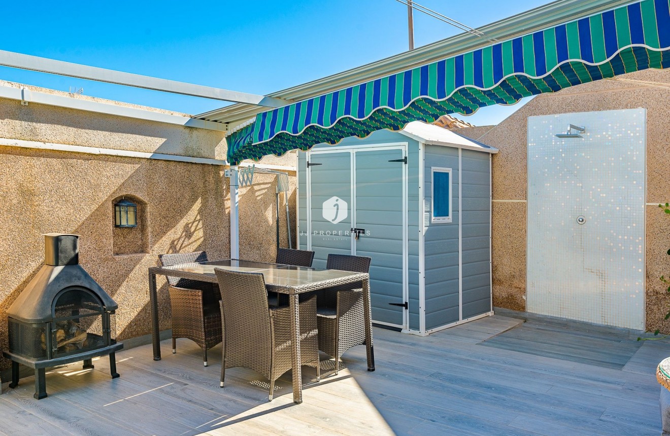 D'occasion - Villa -
Torrevieja - Costa Blanca