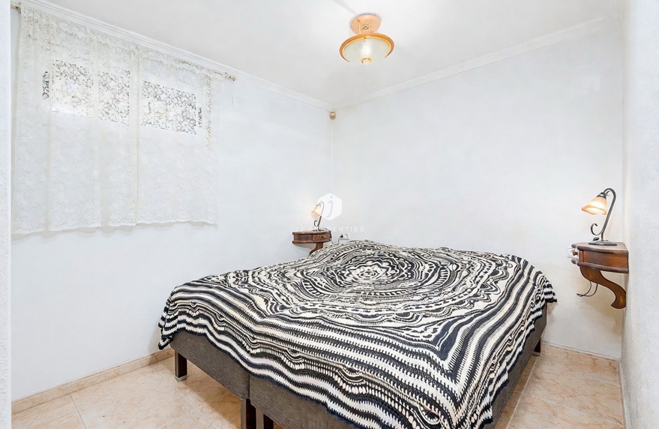 D'occasion - Villa -
Torrevieja - Costa Blanca