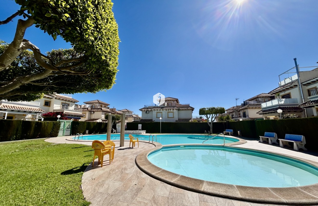 Aus zweiter Hand - Wohnung -
Punta Prima - Costa Blanca