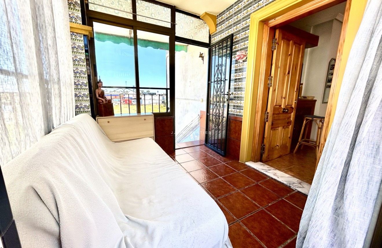 Aus zweiter Hand - Wohnung -
Punta Prima - Costa Blanca