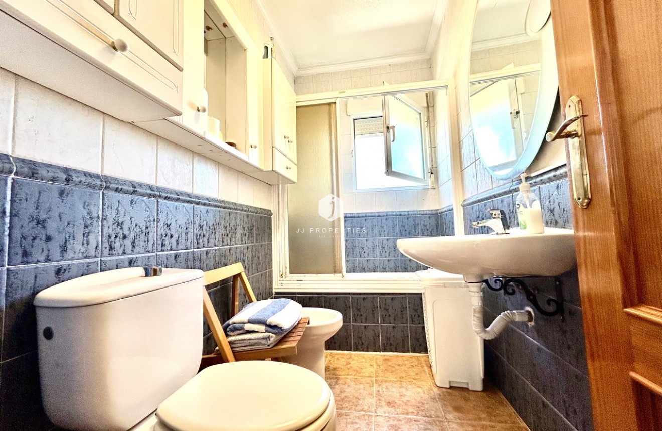 Aus zweiter Hand - Wohnung -
Punta Prima - Costa Blanca