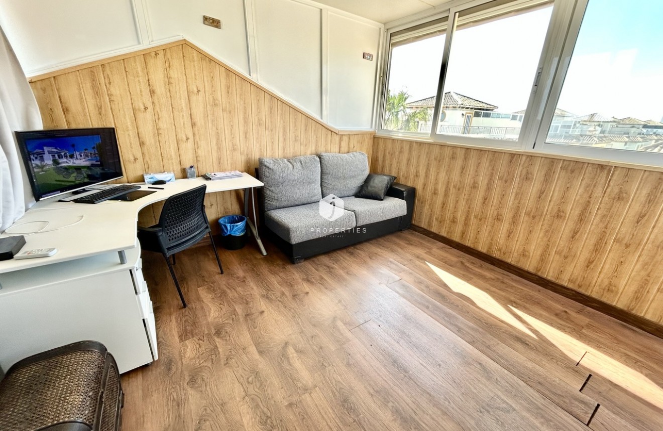 Aus zweiter Hand - Wohnung -
Punta Prima - Costa Blanca