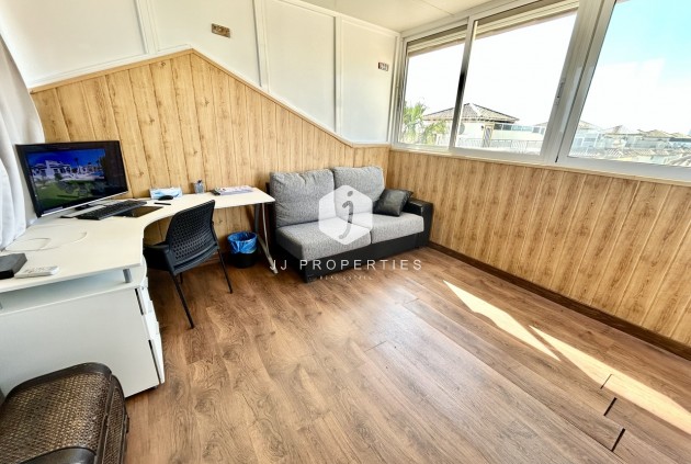 Aus zweiter Hand - Wohnung -
Punta Prima - Costa Blanca