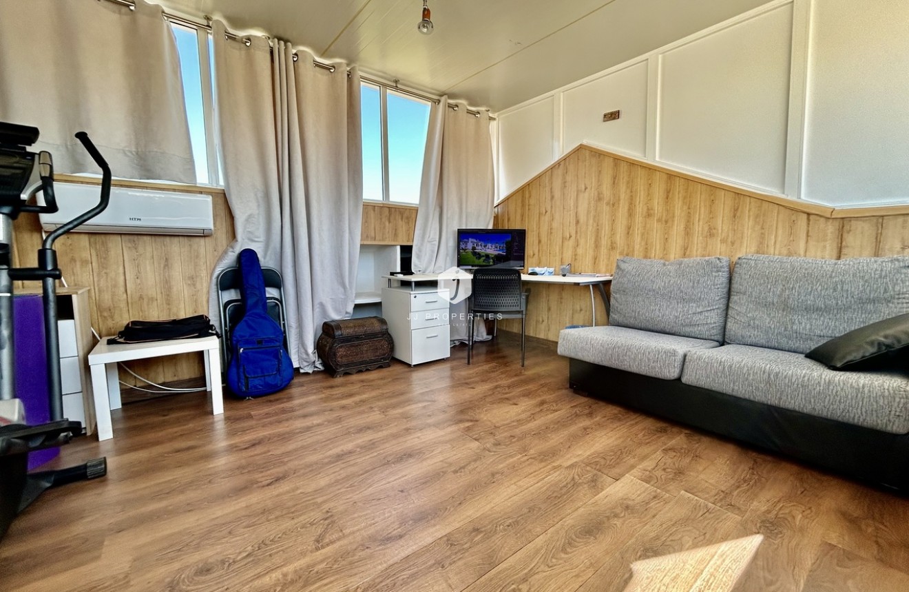 Aus zweiter Hand - Wohnung -
Punta Prima - Costa Blanca