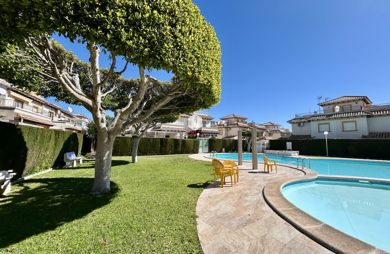 Aus zweiter Hand - Wohnung -
Punta Prima - Costa Blanca