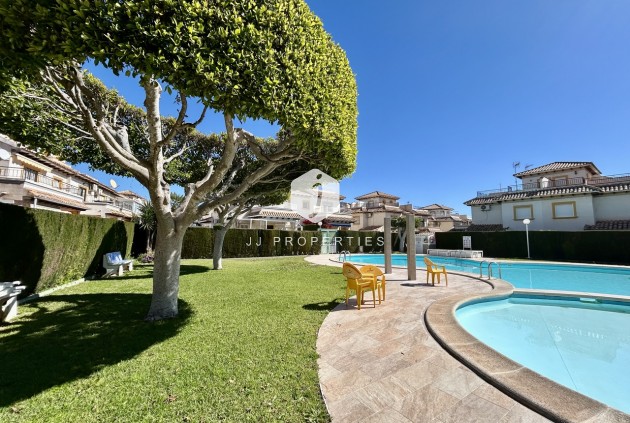 Aus zweiter Hand - Wohnung -
Punta Prima - Costa Blanca