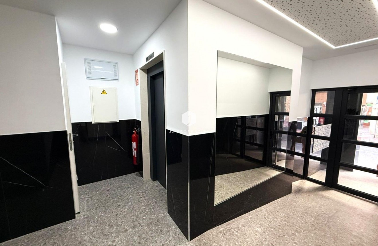 D'occasion - Appartement -
Torrevieja - PARQUE DE LAS NACIONES