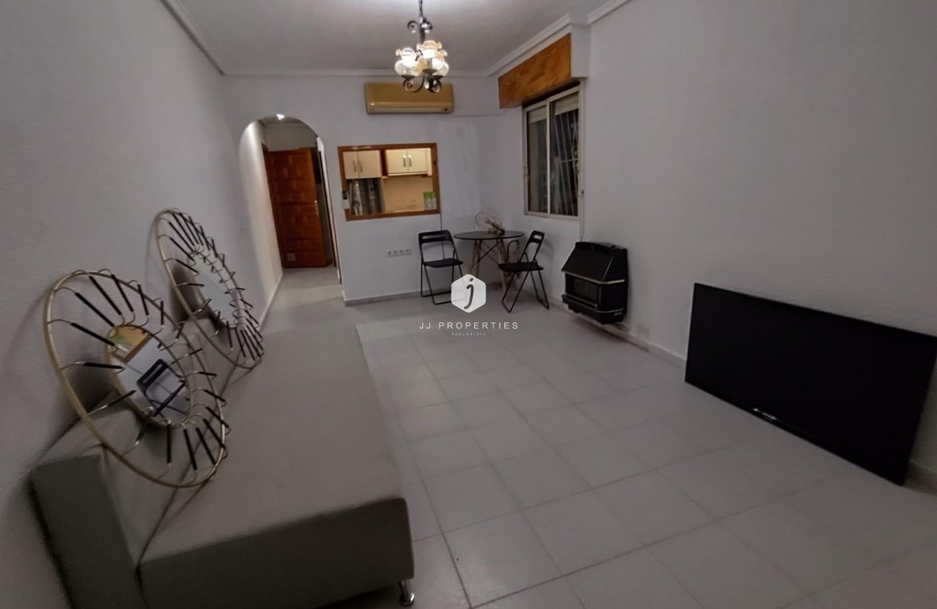 Aus zweiter Hand - Wohnung -
Torrevieja - La Siesta - El Salado - Torreta