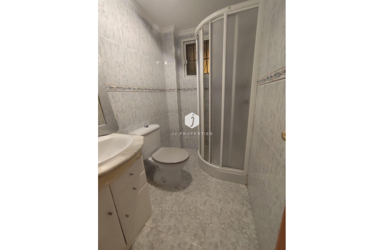 Aus zweiter Hand - Wohnung -
Torrevieja - La Siesta - El Salado - Torreta