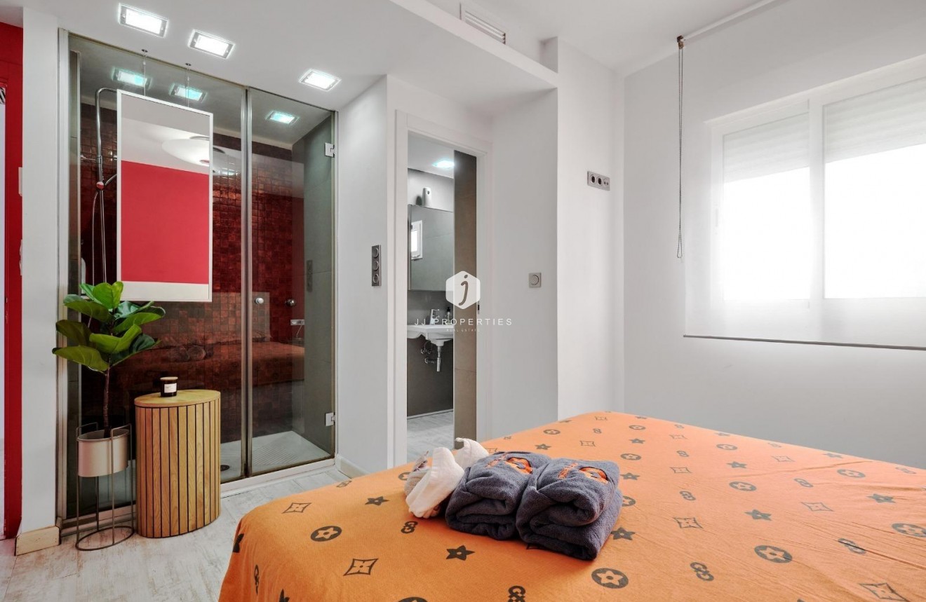 Segunda mano - Apartamento / piso -
Torrevieja - Playa del Cura