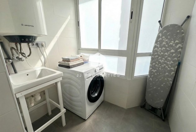 Segunda mano - Apartamento / piso -
Torrevieja - Playa del Cura