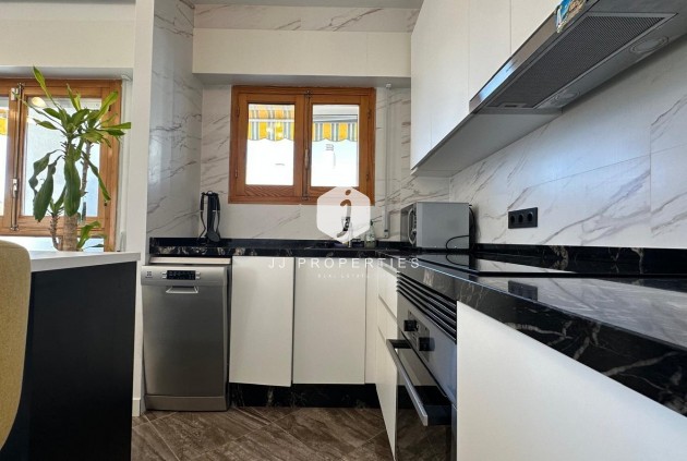 Segunda mano - Apartamento / piso -
Torrevieja - Centro