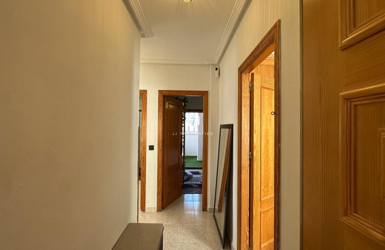 Segunda mano - Apartamento / piso -
Torrevieja - Centro