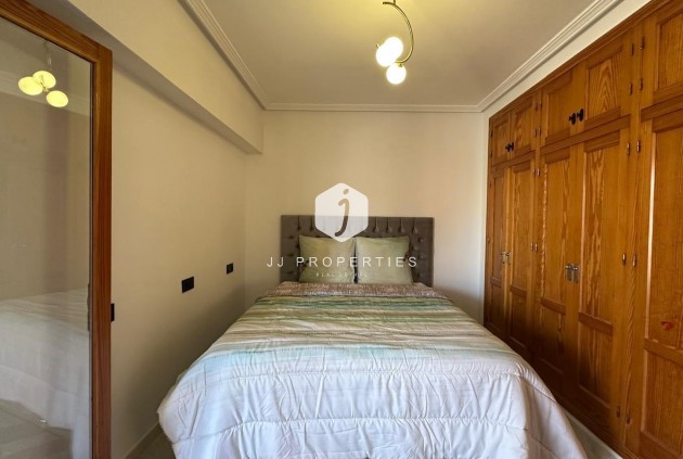 Segunda mano - Apartamento / piso -
Torrevieja - Centro