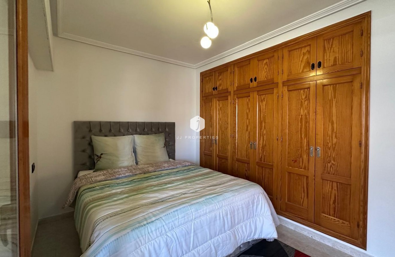 Segunda mano - Apartamento / piso -
Torrevieja - Centro