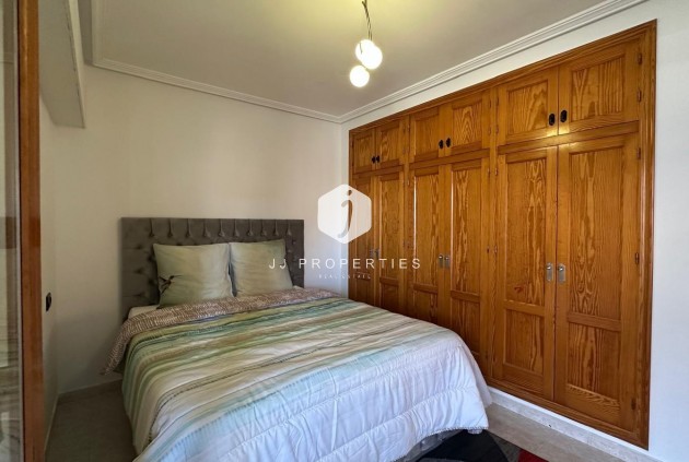 Segunda mano - Apartamento / piso -
Torrevieja - Centro