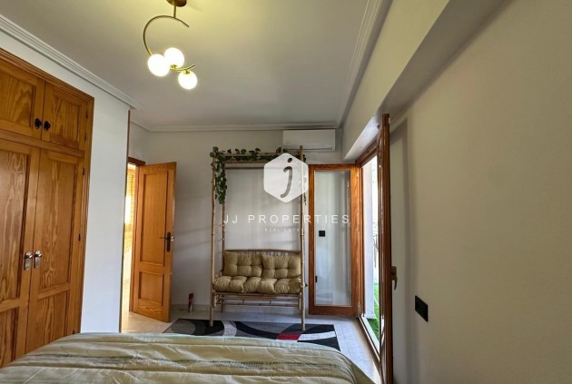 Segunda mano - Apartamento / piso -
Torrevieja - Centro