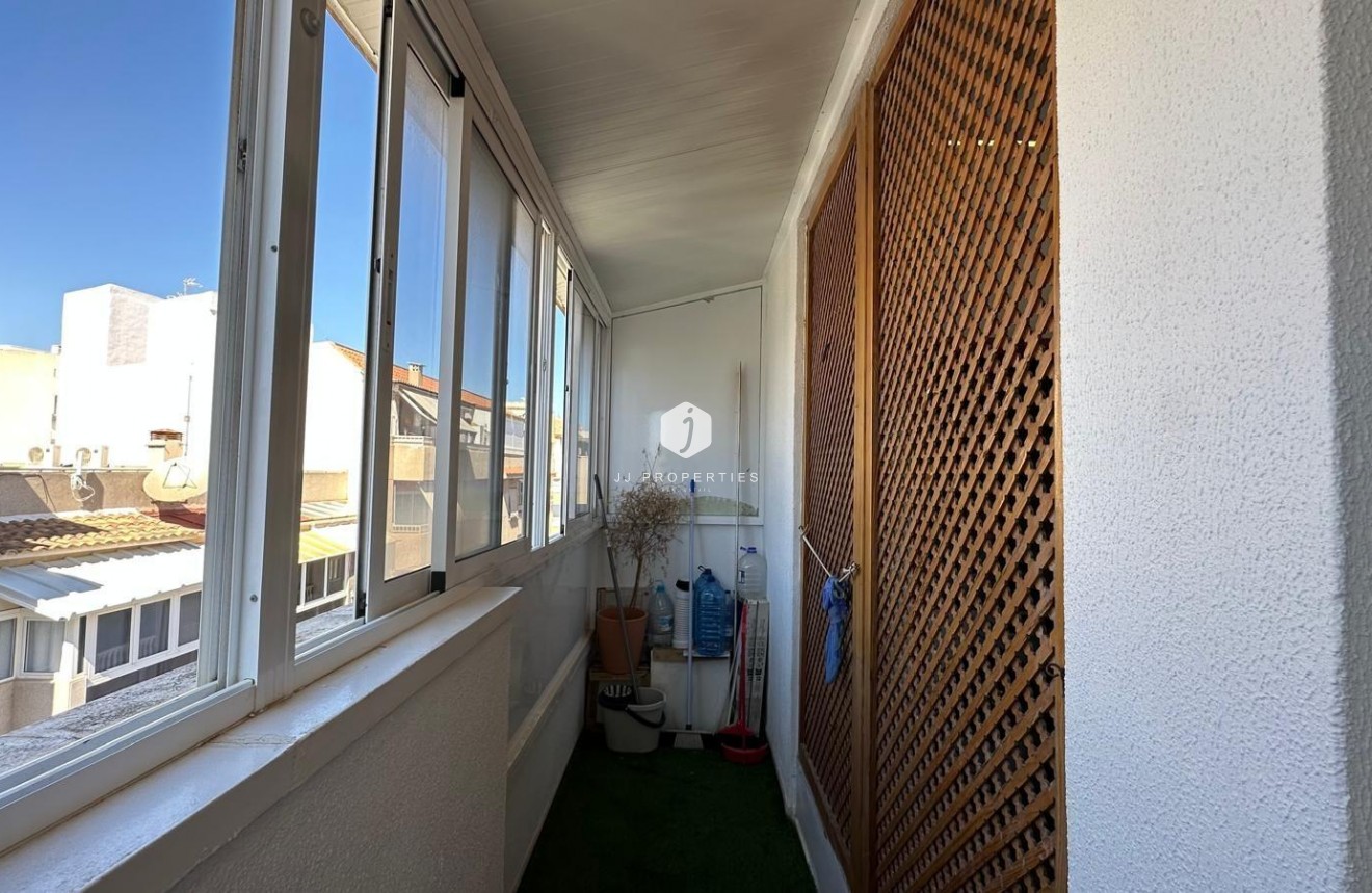 Segunda mano - Apartamento / piso -
Torrevieja - Centro